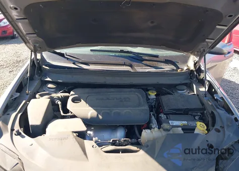 2019 Jeep Cherokee Latitude Fwd from USA, damaged, VIN 1C4PJLCB3KD454331